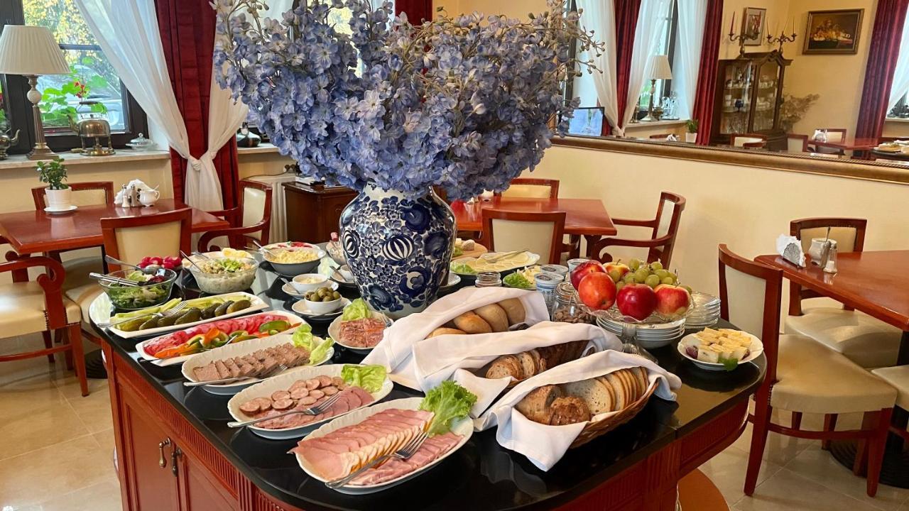 קז'ימייז' דולני Hotel Wenus מראה חיצוני תמונה